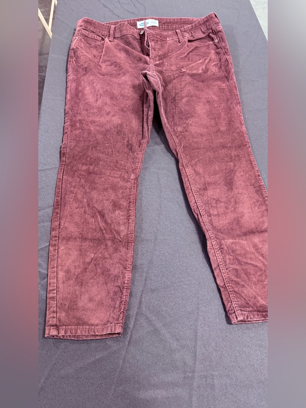 Old Navy Straight-Leg Corduroy Jeans in Mauve